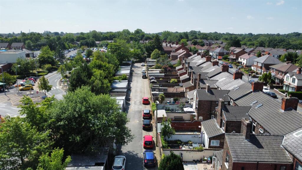 Marshalls Cross Road Parking