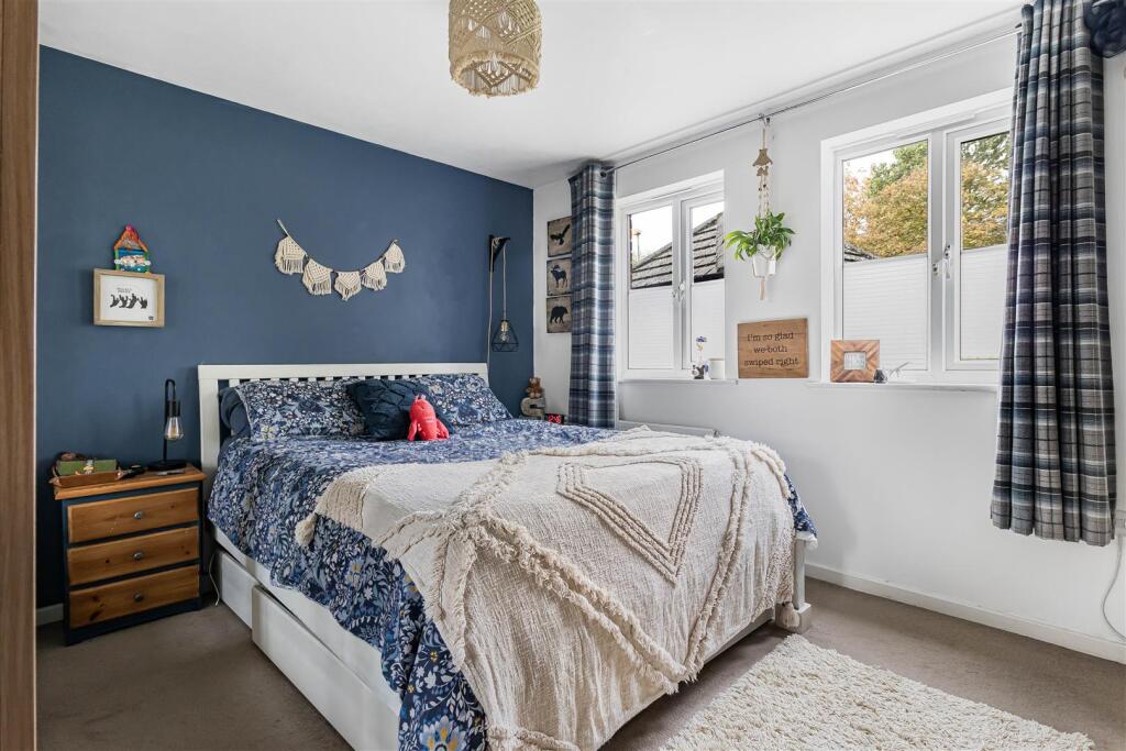 Green Road, Haverhill