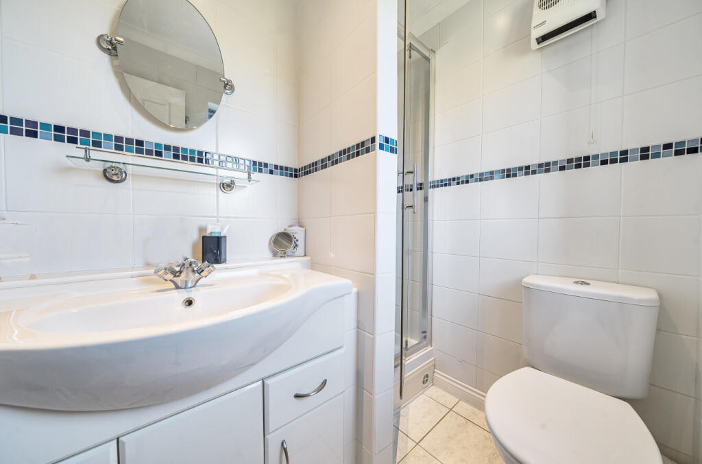 1363059-9-68e3e1b...