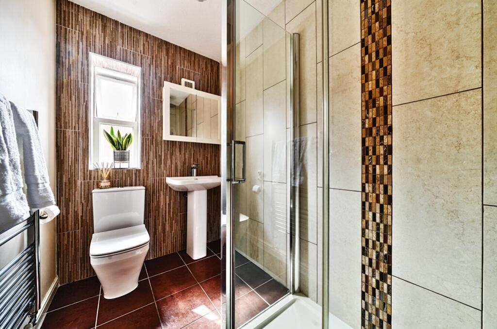 1302253-27-6846b5e08ad8c-ARW-1