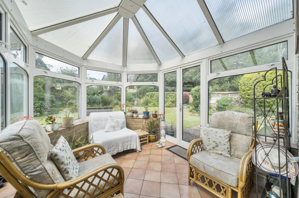 1310814-17-685023...