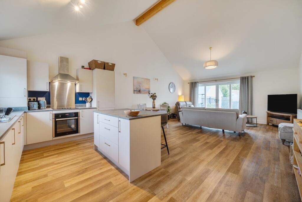 1365784-8-68f204027bc9f