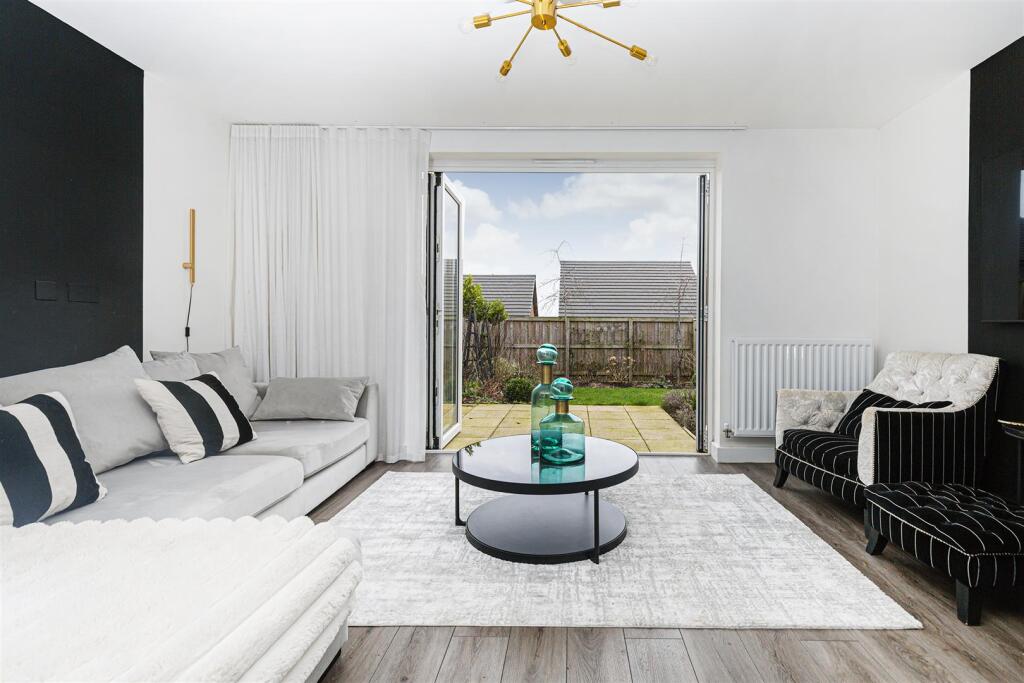 Bramleys Estate Agents - Lapwing Close - Crosland 