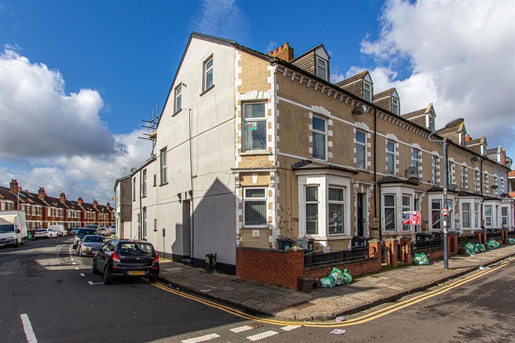 Coldstream Terrace ext.jpg
