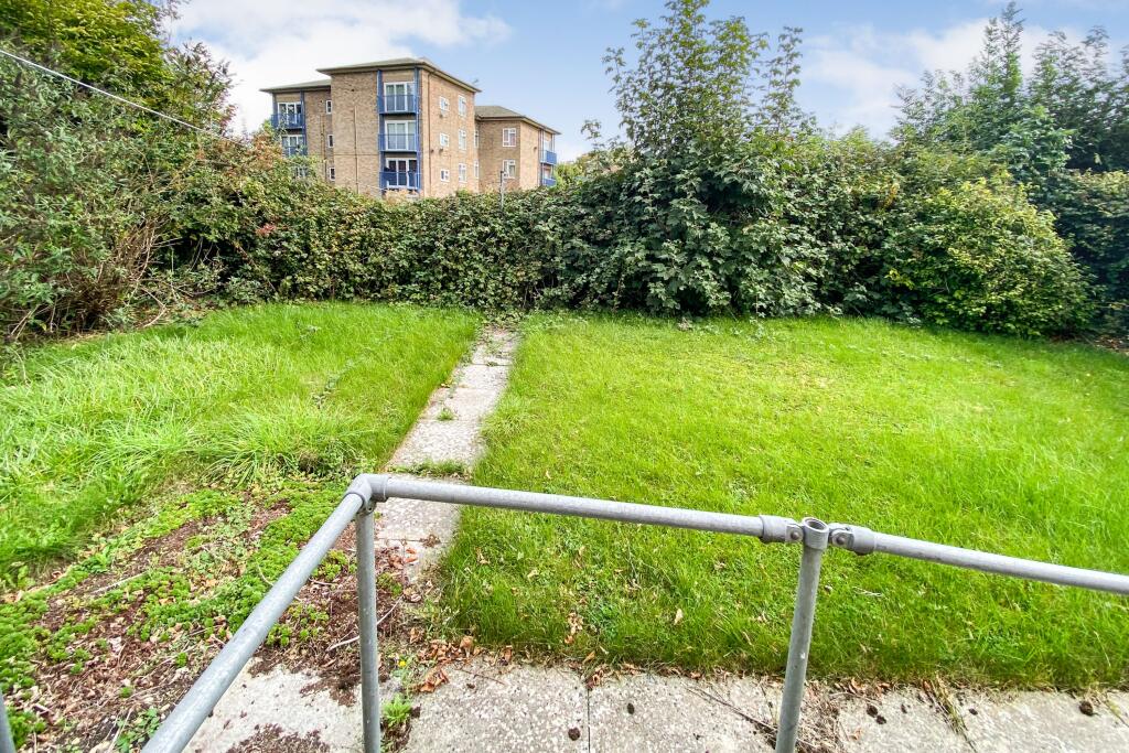 22 The Glebe, Calne, Wiltshire, SN11 8HB