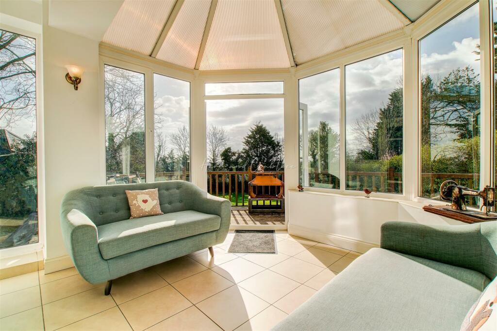 Holybush Road, Cyncoed, HernCrabtree (18).jpg