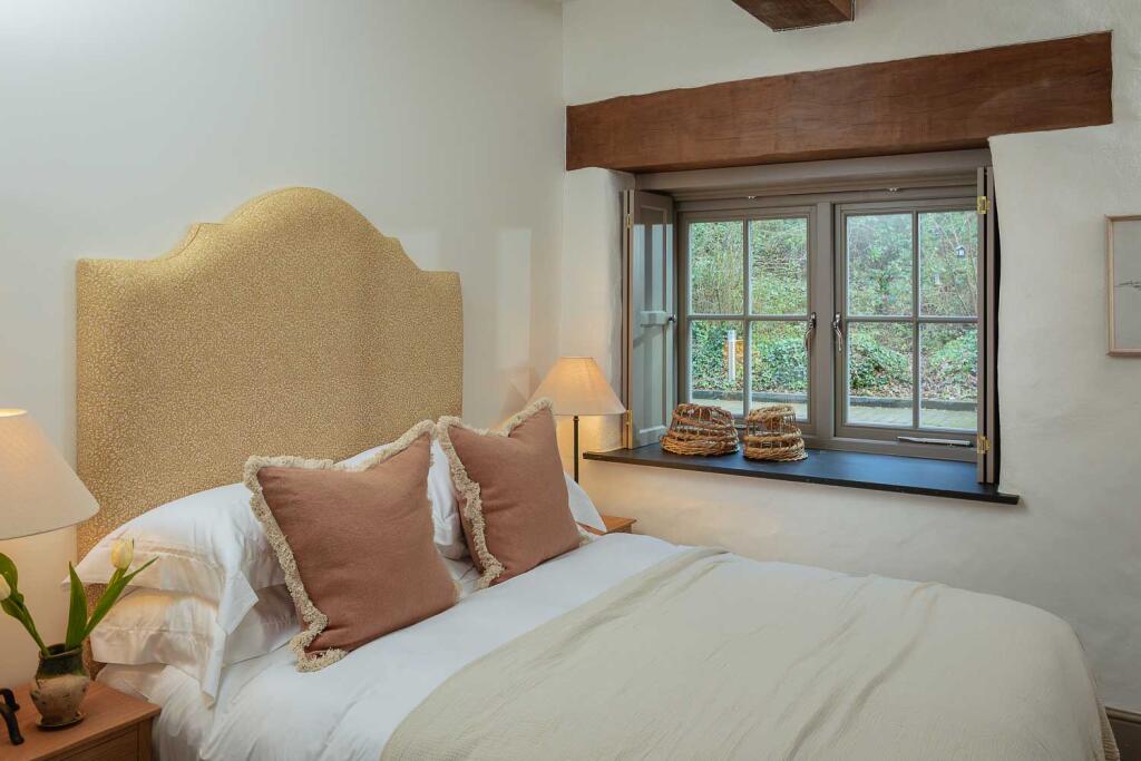 Second bedroom