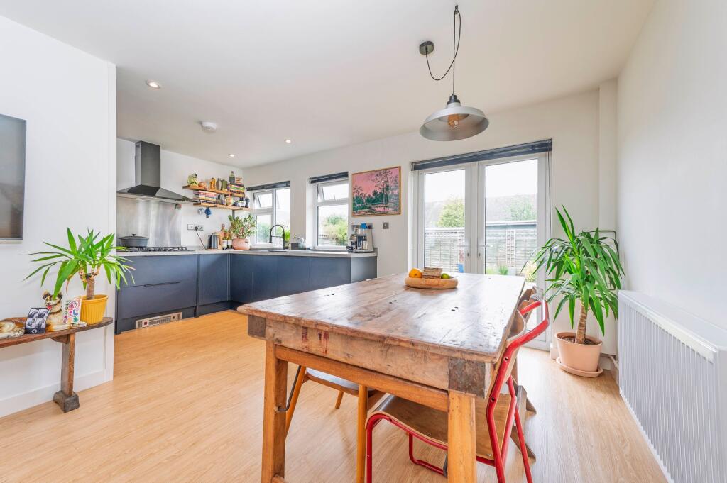 Kitchen &amp; Dining Area