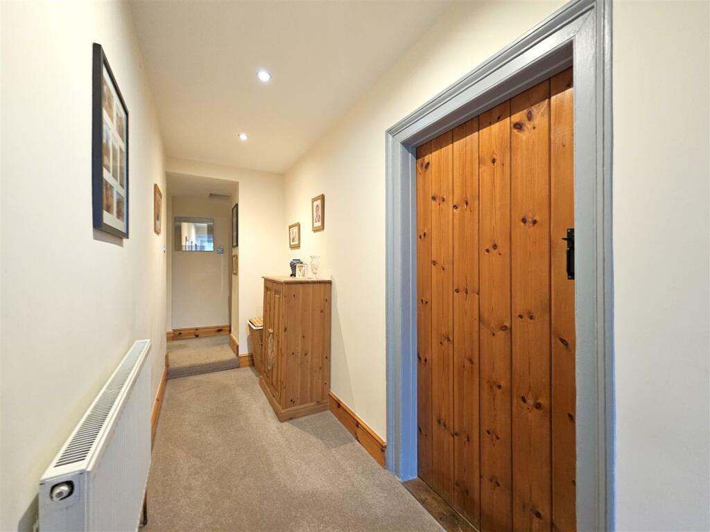 hallway.jpg