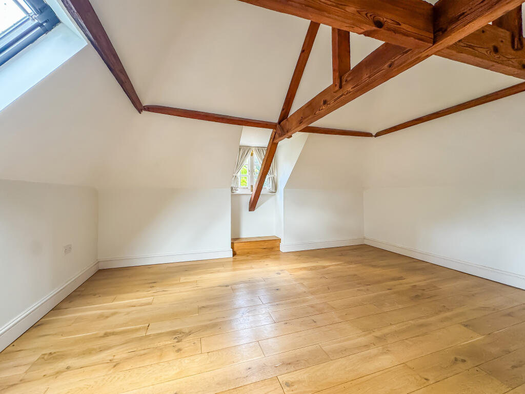 20250830_140924711_iOS_edited