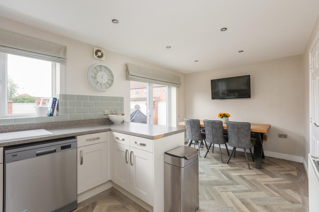 Westfield Avenue 18 Kitchen Diner-2