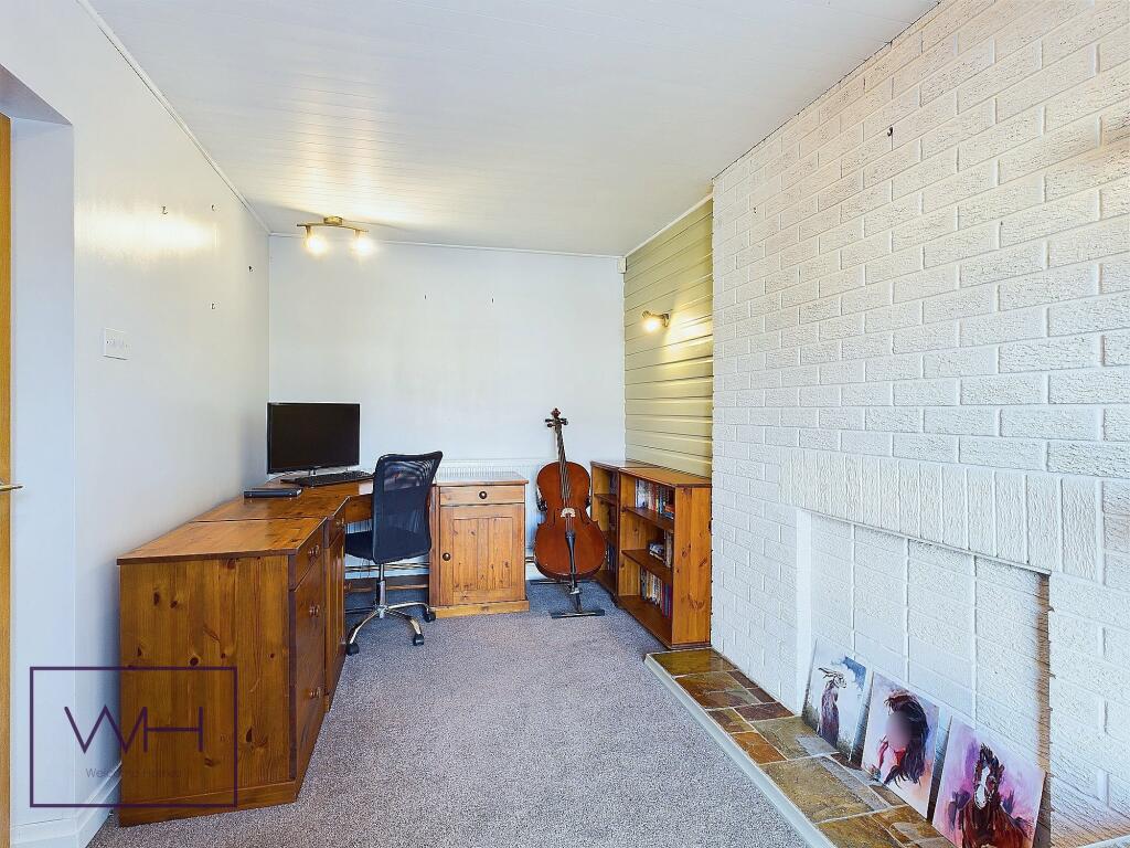 CAM03785G0-PR0156-ST