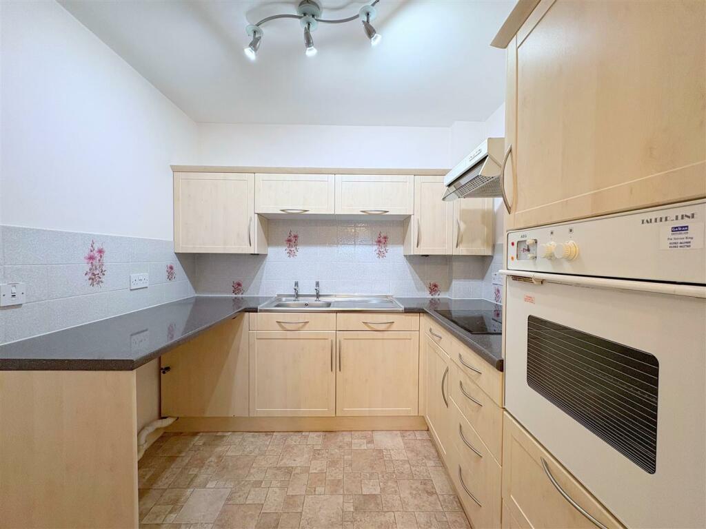 Kitchen - 1 New.jpg