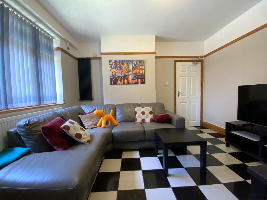 Communal Living/Dining Room