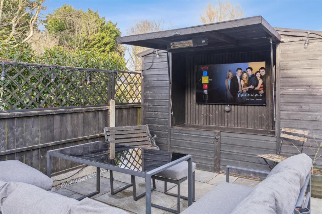 Outside Entertaining Space