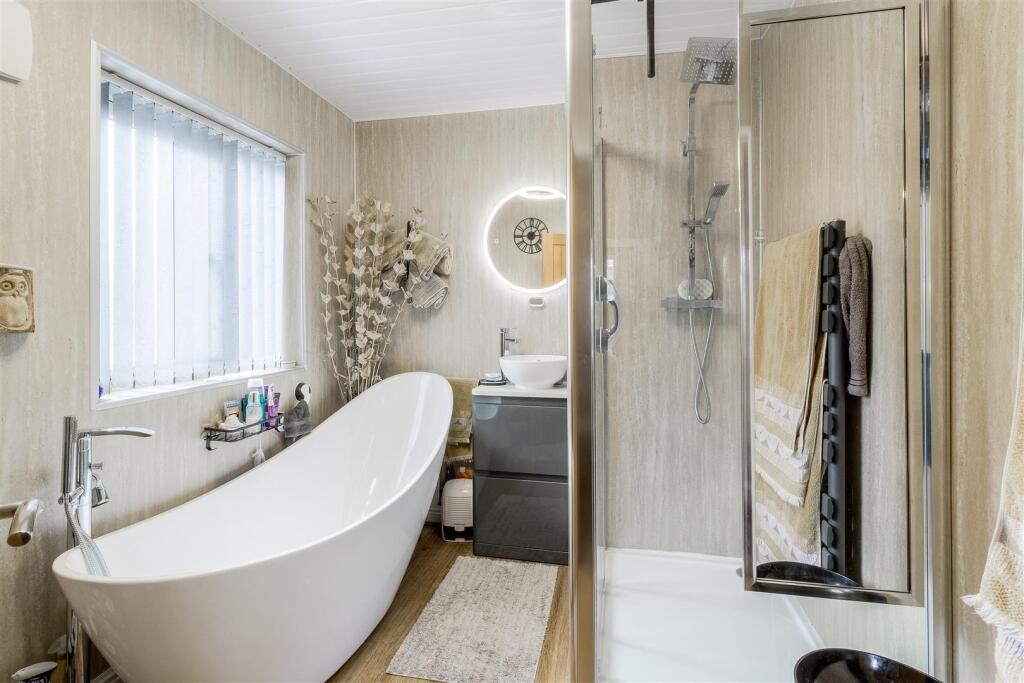 128 Watling Street 022.jpg