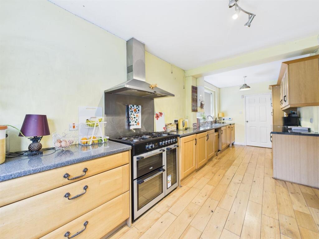 Large Fitted Kitchen