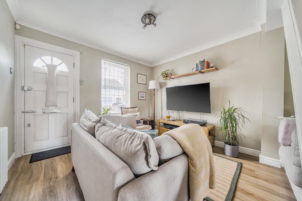 1396218-15-695d2a...