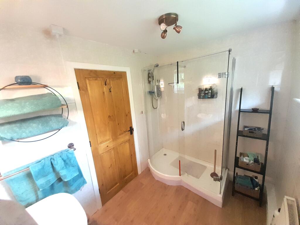 21. Shower room (Ground floor)
