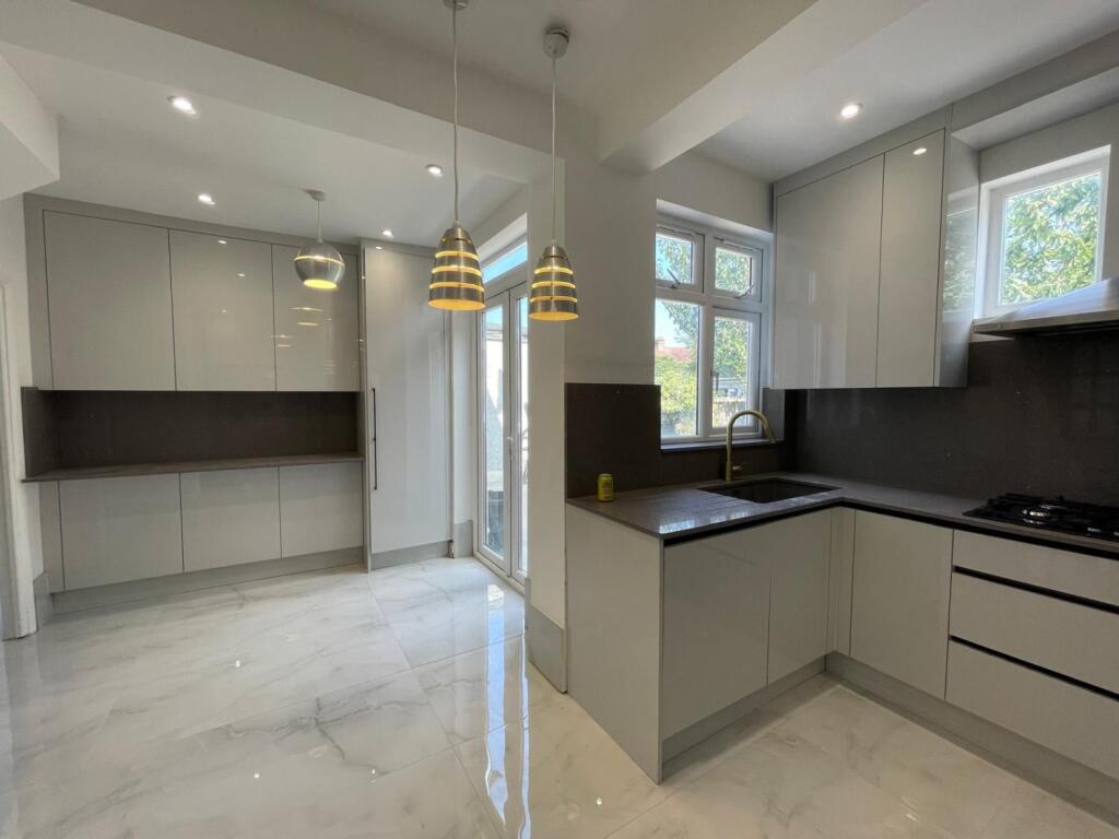 71767364-c486-4181-ae96-20669873f647