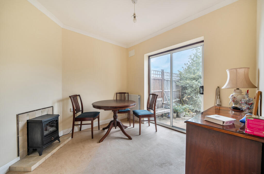 1365048-8-68f0d40...