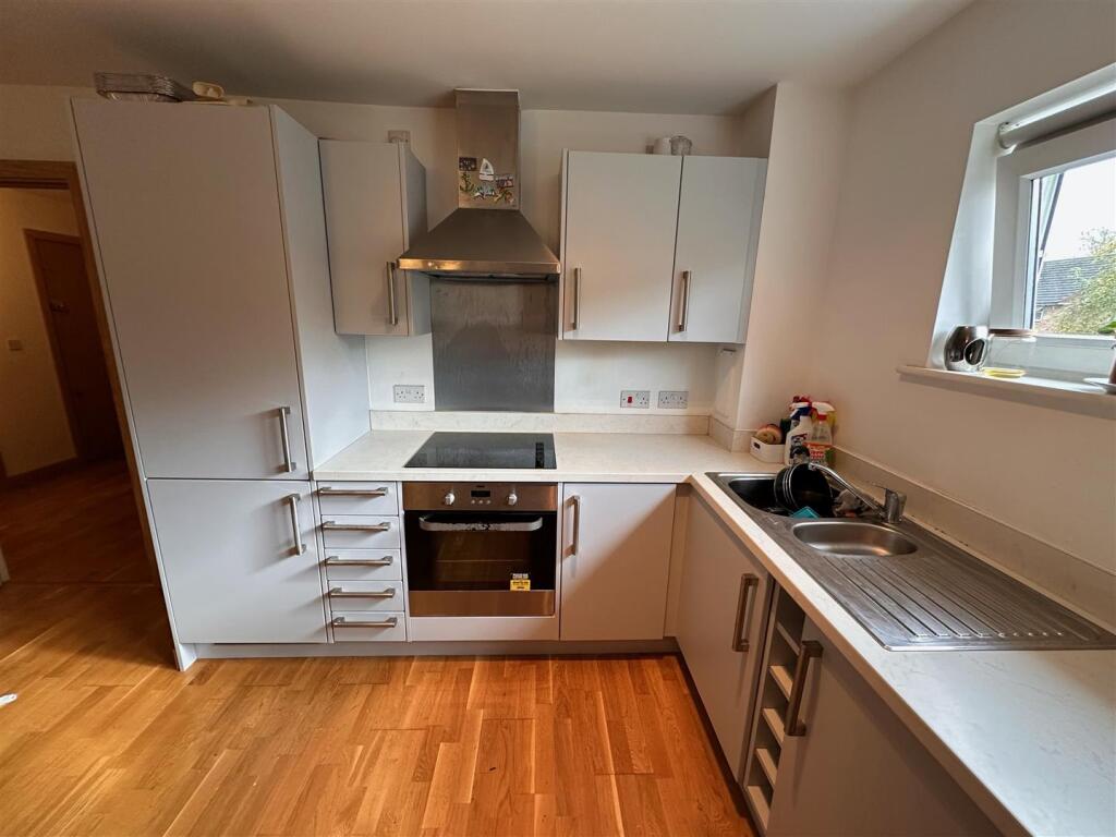 KITCHEN 1.jpeg