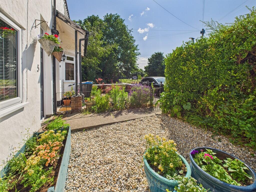 CAM02854G0-PR0403...