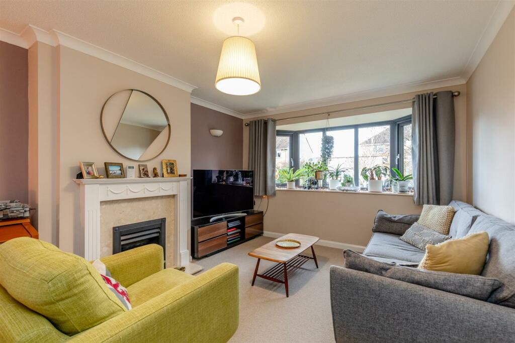 Sates Way, Henleaze Living Room 3.jpg