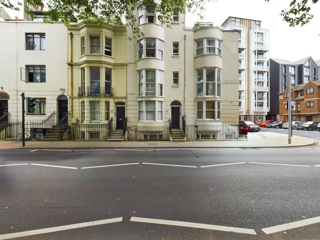 CAM00159P1-PR0105-STILL07.jpg