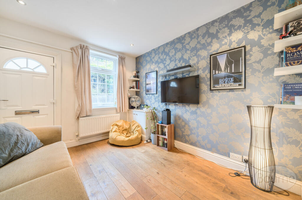 f6a55b52-4efe-432...