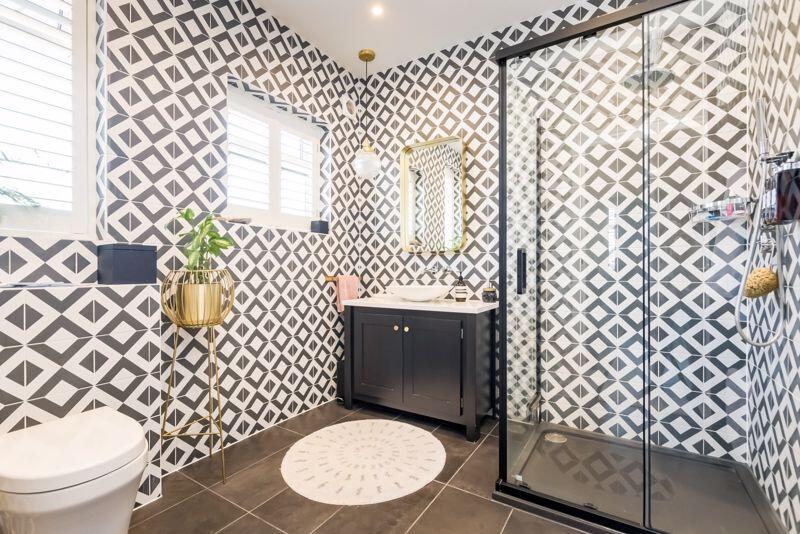 Family Shower Room