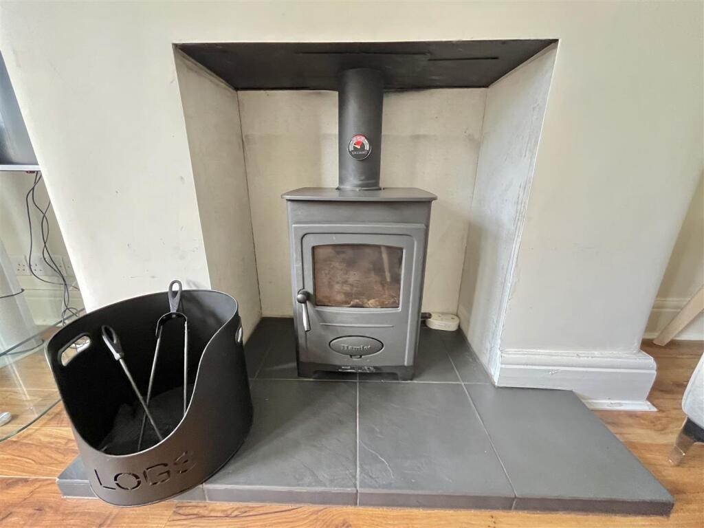Lounge - Fireplace Feature