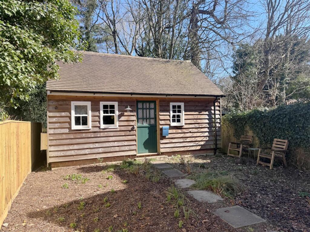 Cabin.JPG