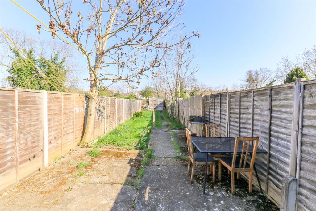 64 Totteridge Road-6.jpg