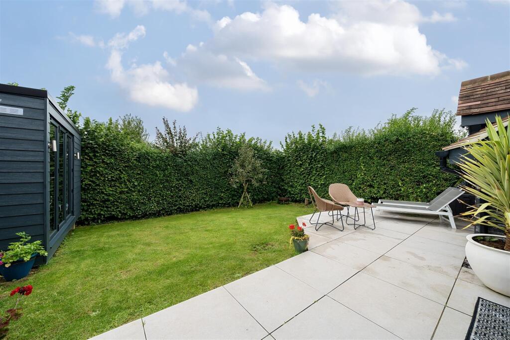 3 Kennel Lane, Paulerspury