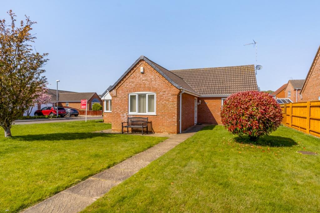 7 Richard Busby Way (Lutton)-8