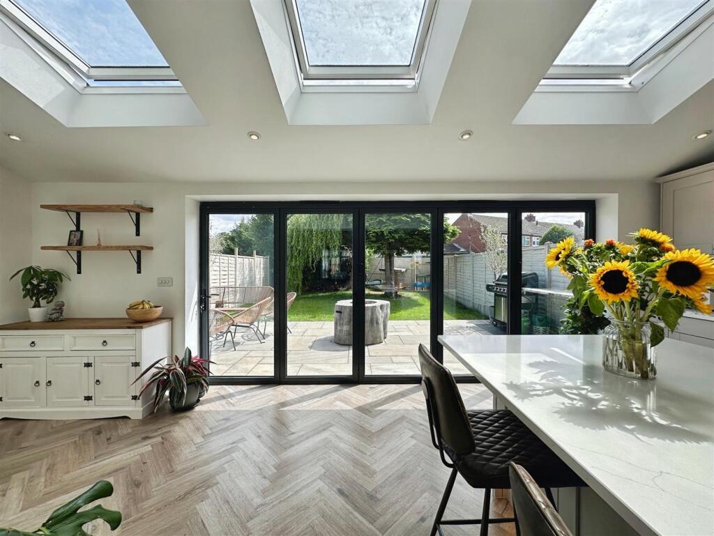 4d3ccb88--4560-B69D-B9661D8DAB10-61268-000013EA9B7