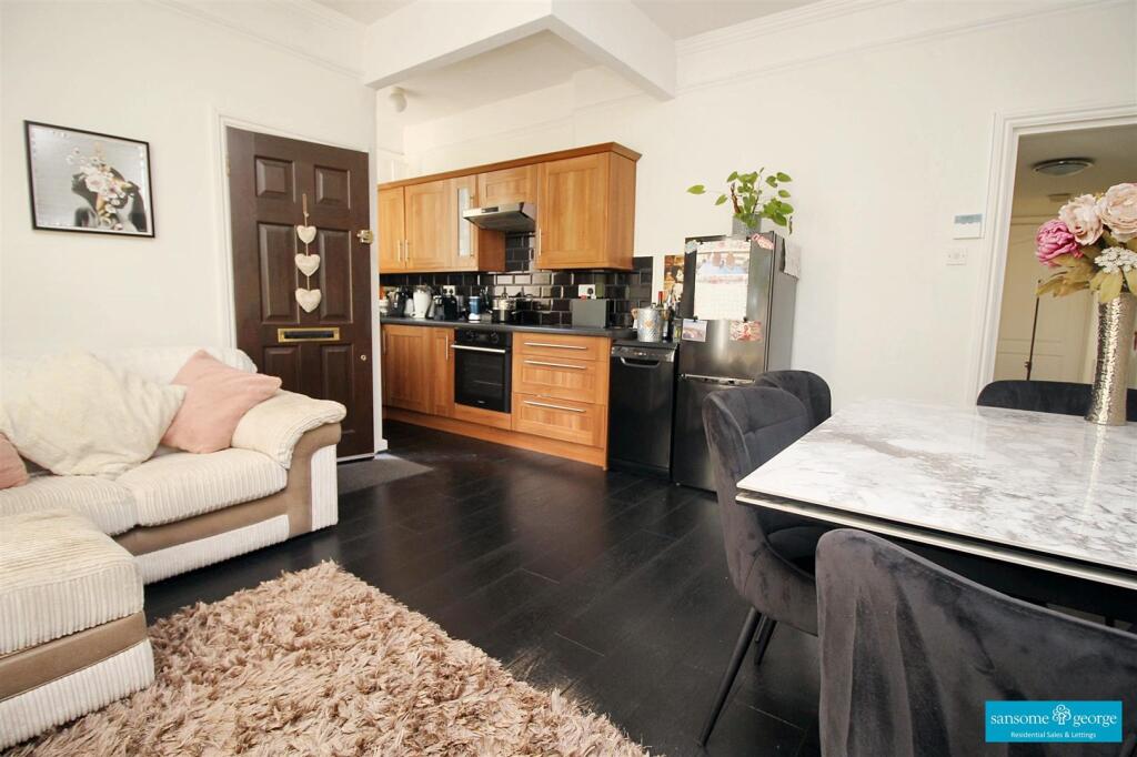 Living Room / Kitchen