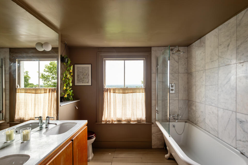 295189 - 25_6_20_TMH 3JA9243-Edit.jpg