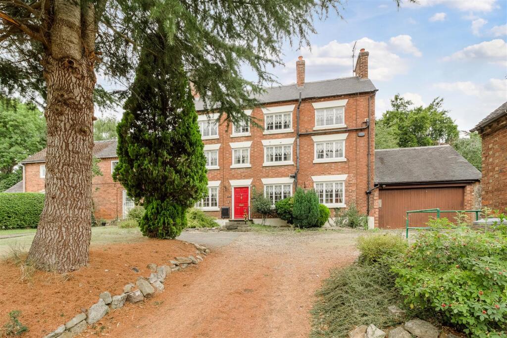 18 High Street, Ticknall