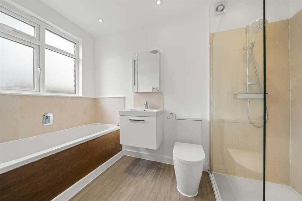 88 Hare Lane Claygate KT10010.jpg