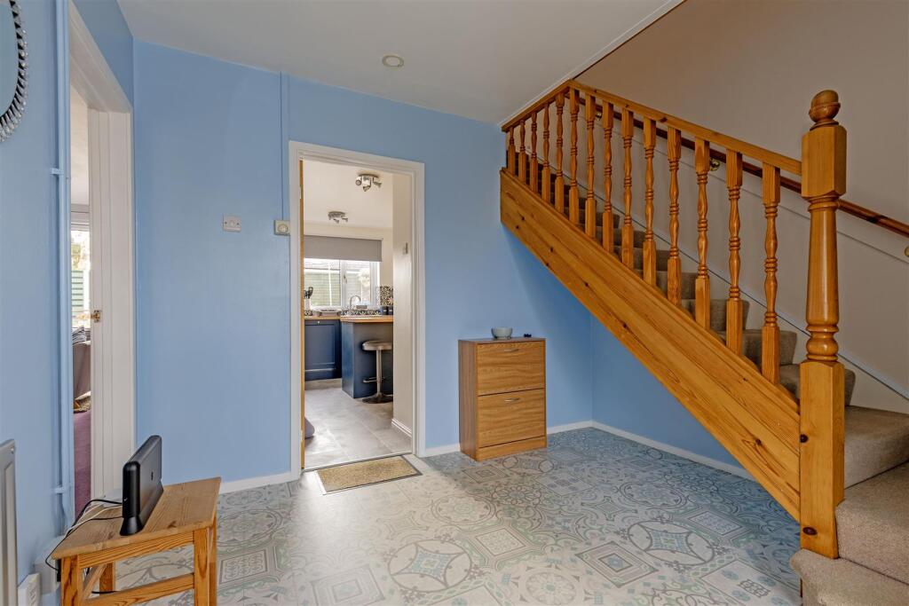 Entrance Hall-1.jpg