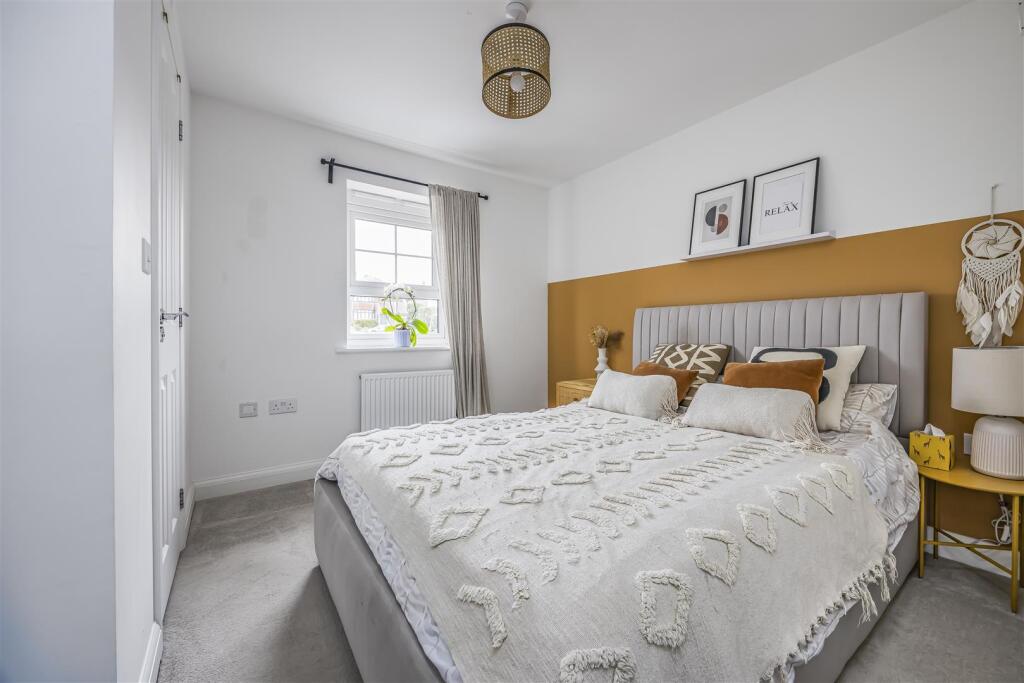 3 Mulberry Walk, Bedhampton-PorticoMarketing-SoldB