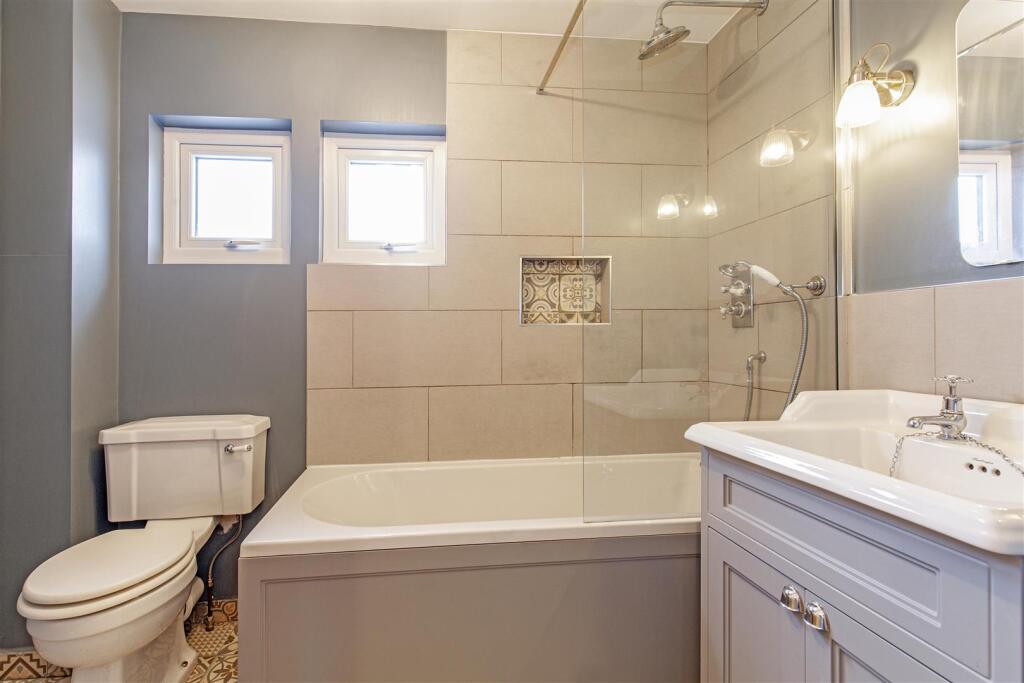 Bathroom-3.jpg
