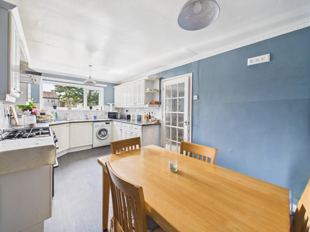 CAM02195G0-PR0078-STILL020