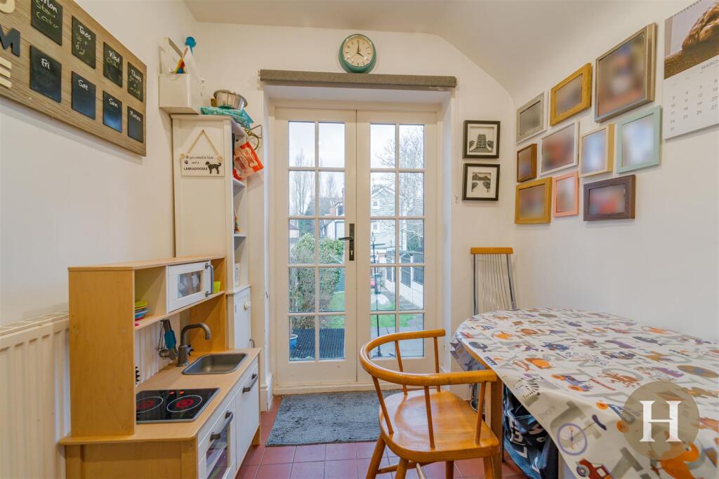 Hadleigh Estate Agents-10.jpg