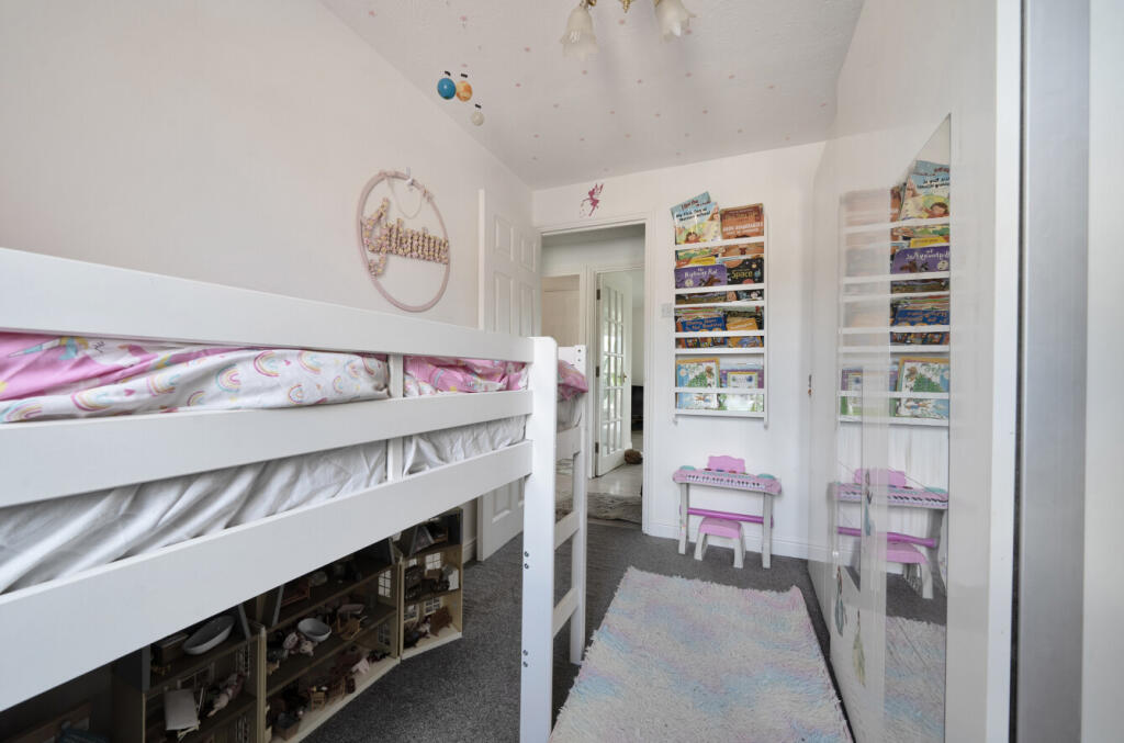 10-681ddb9f8d8e9-...