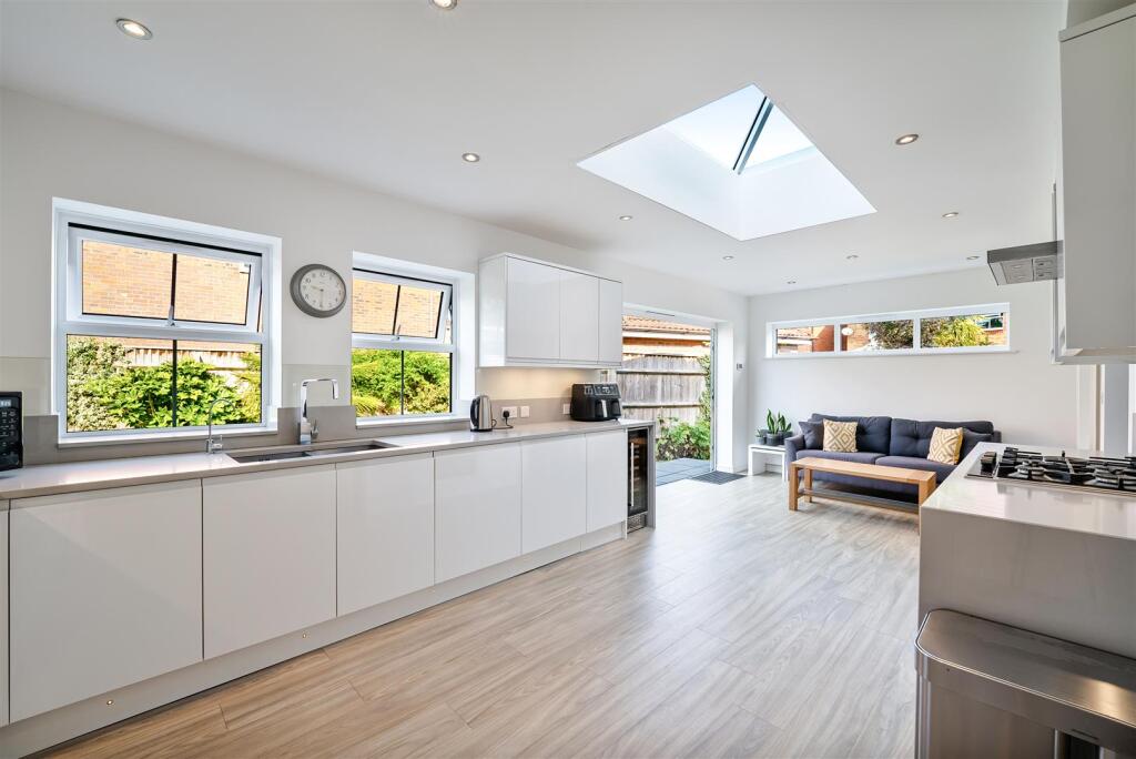 Kitchen/Breakfast Room