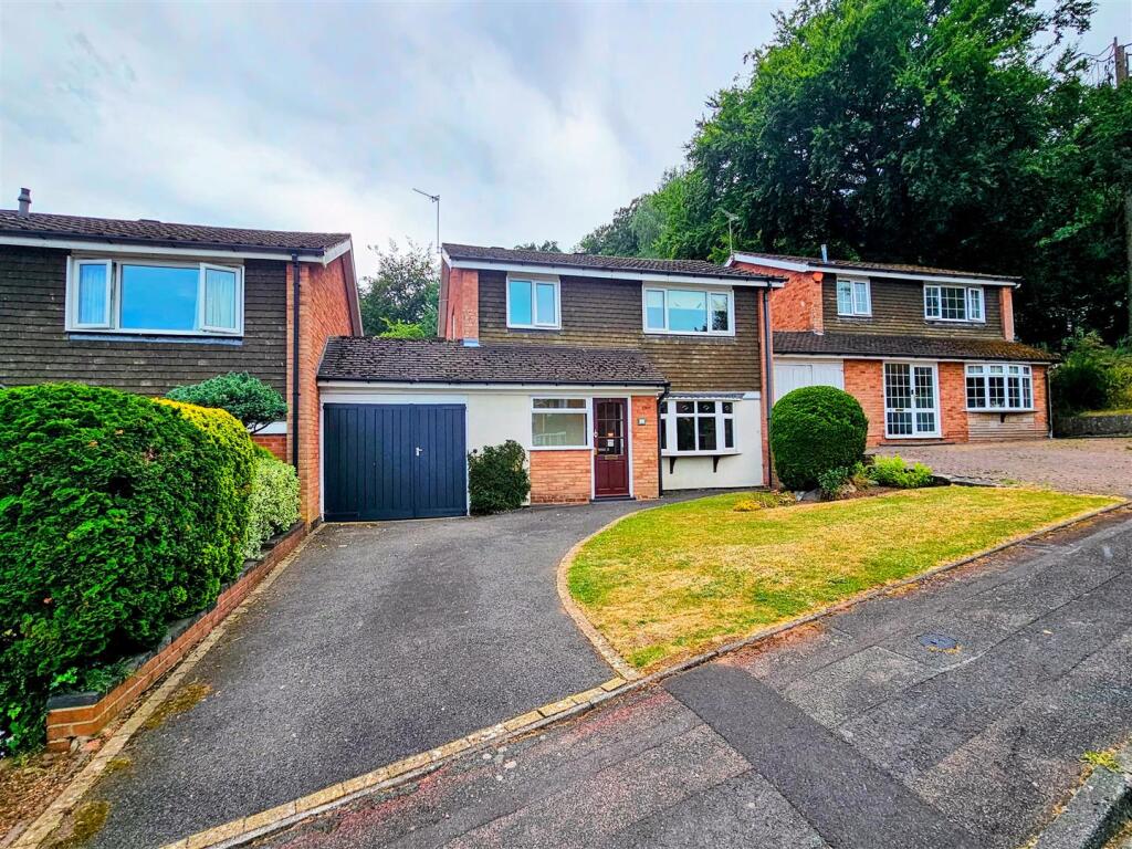 4 Woodfield Heights