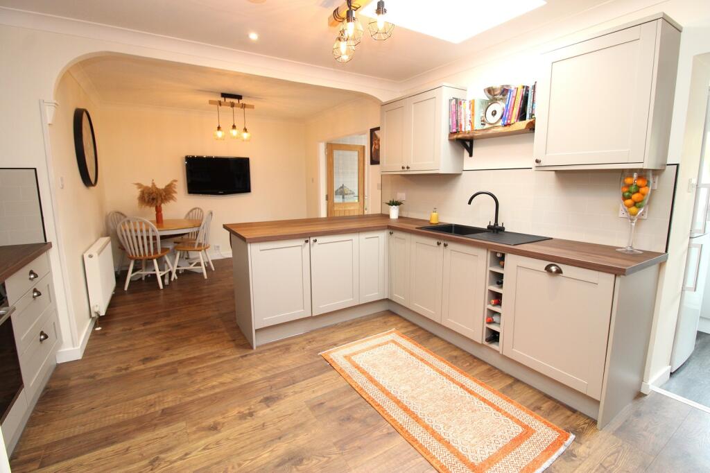 Kitchen / Diner